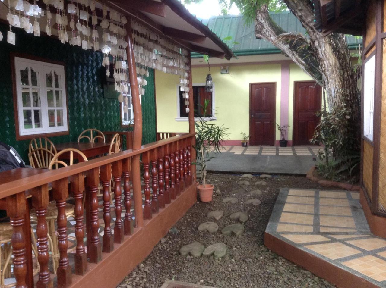 Tia Mers Guest House Puerto Princesa Bagian luar foto
